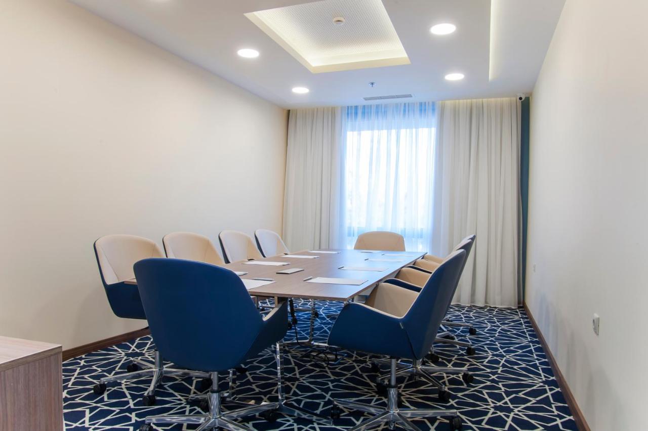 Holiday Inn Plovdiv By Ihg Extérieur photo