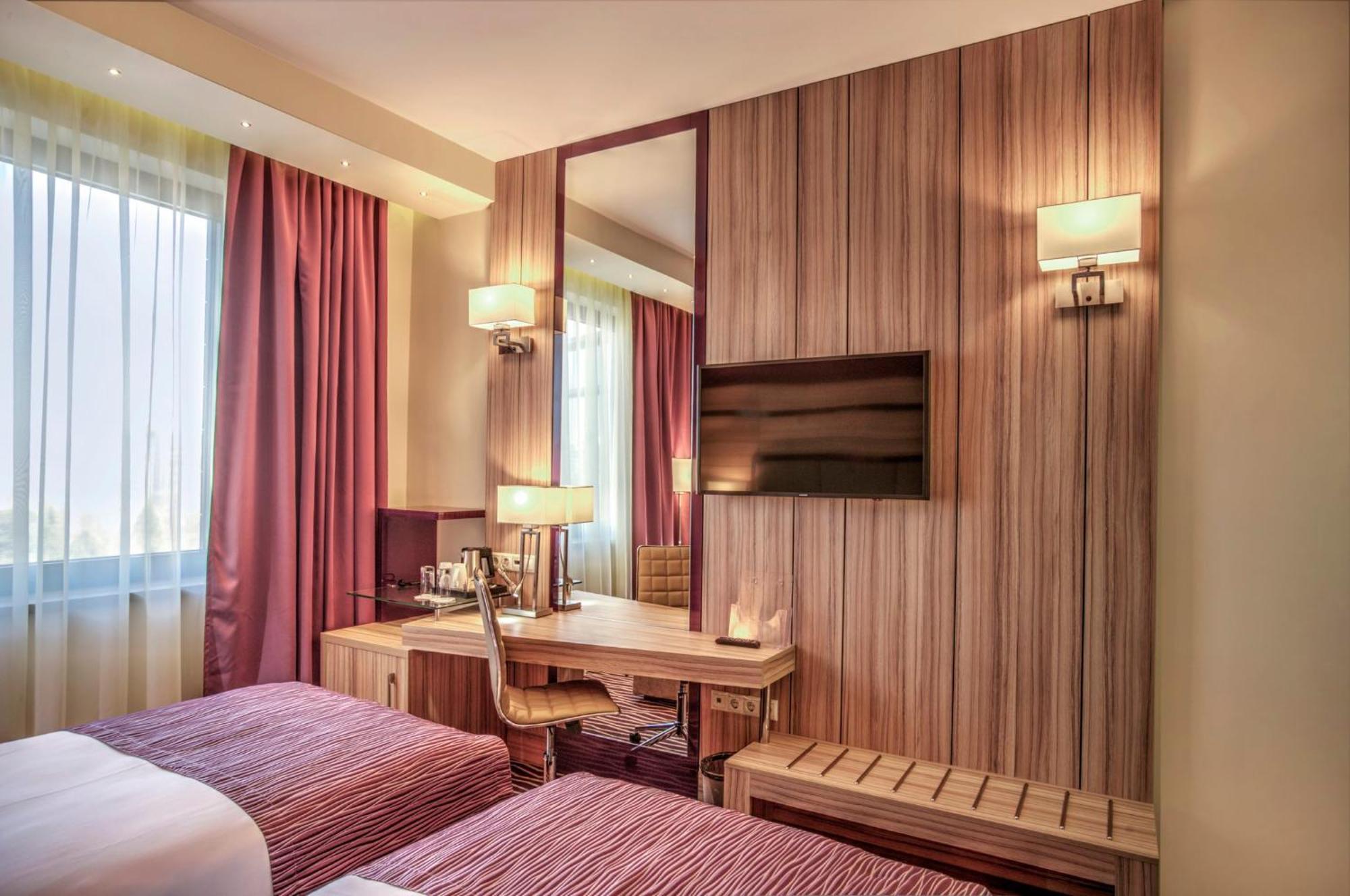 Holiday Inn Plovdiv By Ihg Extérieur photo